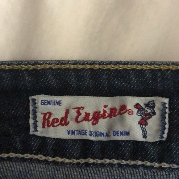 Red Engine knee length shorts/pants - Picture 3 of 4